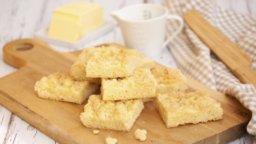 robot_crumble cake.jpg